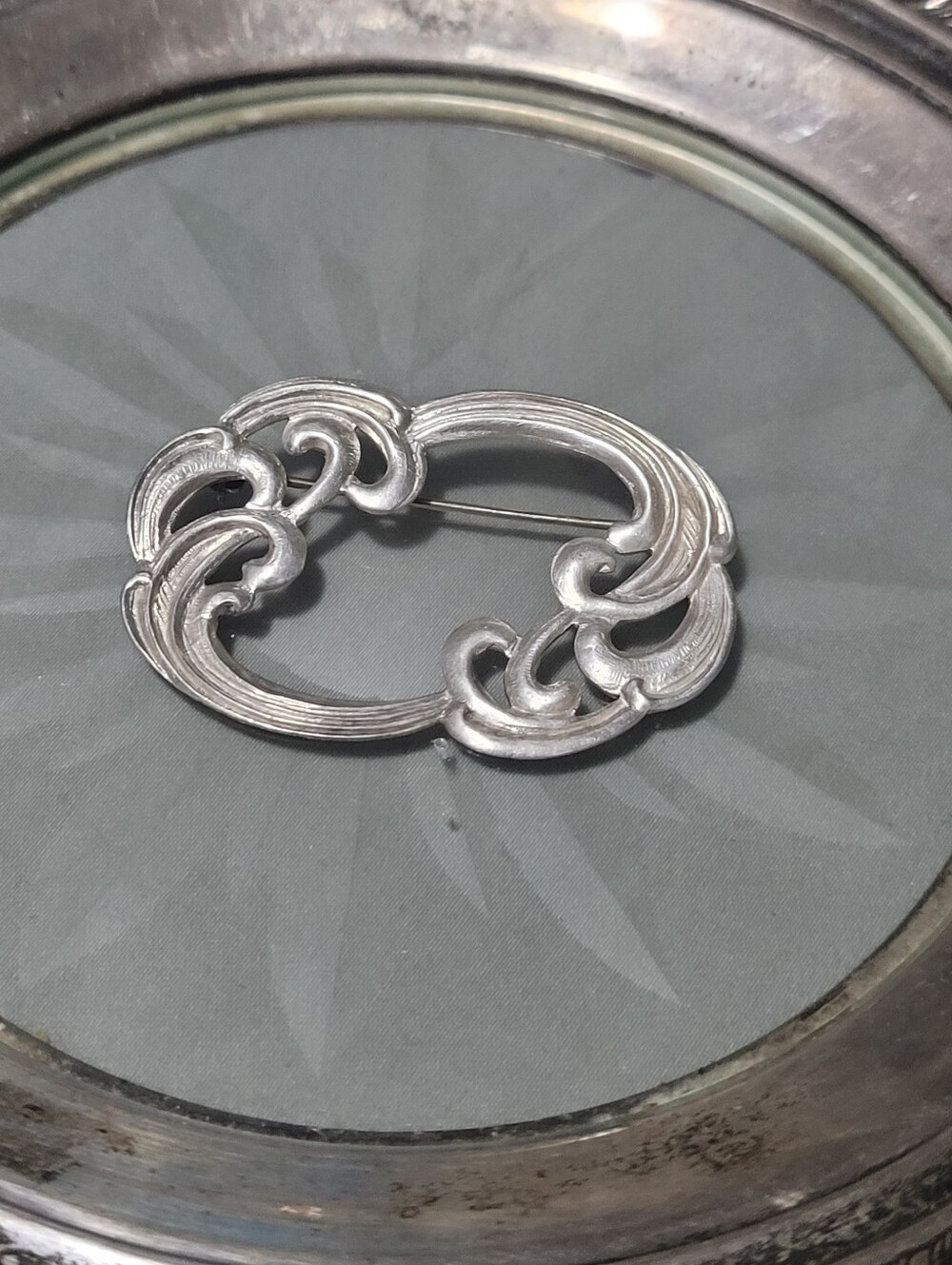 Sterling Silver Swirl Decorative Brooch - Silver